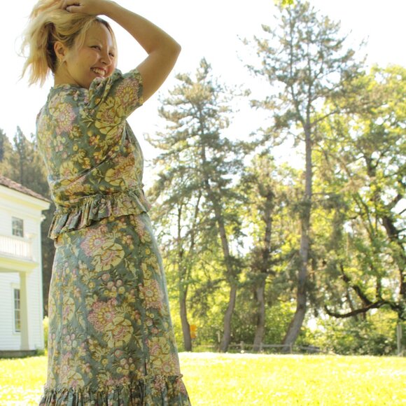 Block print summer dress with waist ruffle - Picture 5 of 5